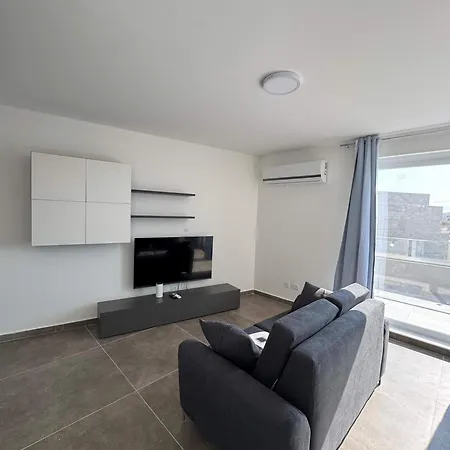 Penthouse Bliss Bright Stylish - By Hostmt Appartement