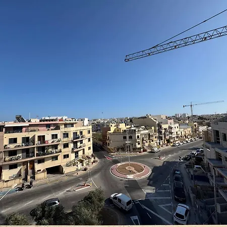 Penthouse Bliss Bright Stylish - By Hostmt