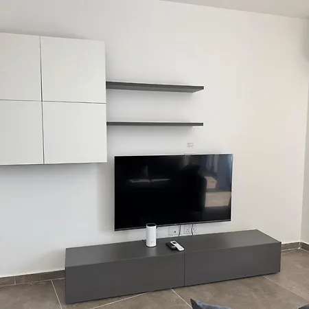 Penthouse Bliss Bright Stylish - By Hostmt * Ta' Penza