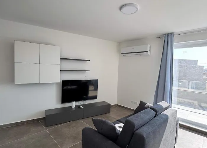 Penthouse Bliss Bright Stylish - By Hostmt アパート